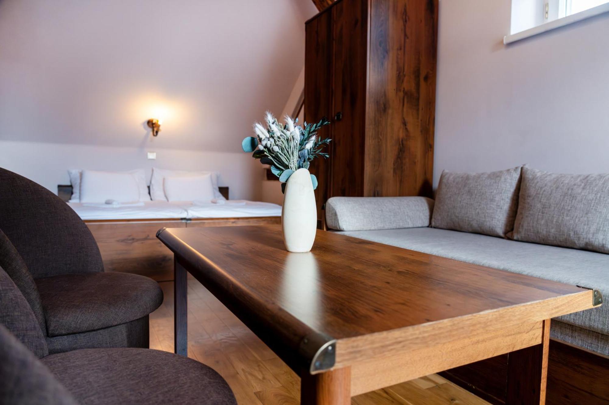 Villa Emausy Luhacovice Luaran gambar